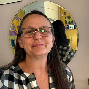 Meet your Posher, Lorie